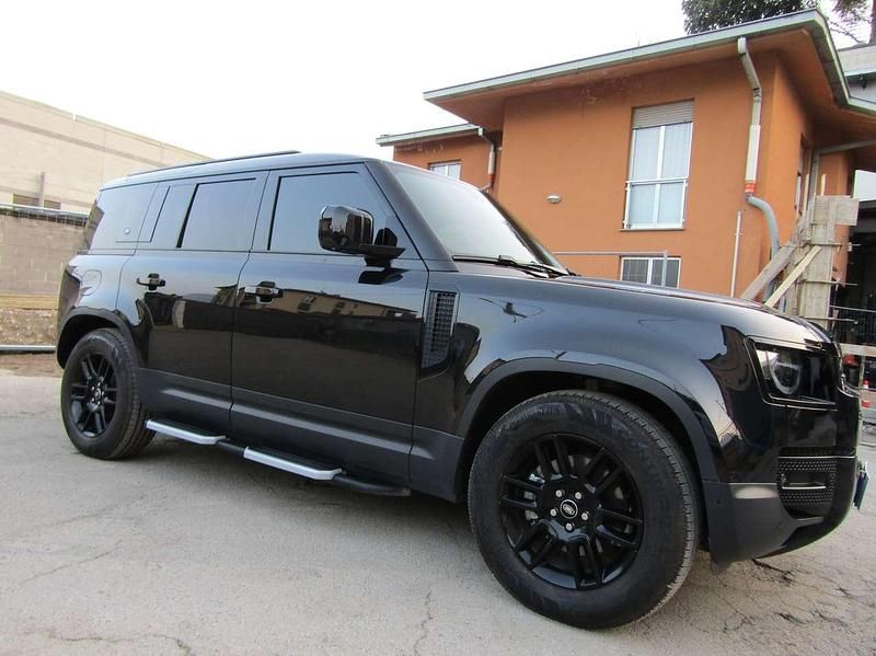 Usata Land Rover Defender HSE Dynamic 200 CV (147 kW) 2023 Nero metallizzato SUV