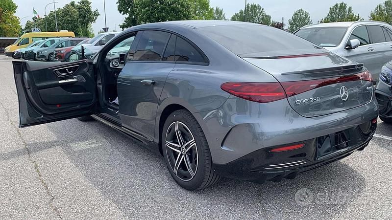 Usata Mercedes EQE350 Premium 214 kW (292 CV) 2023 Grigio Coupé