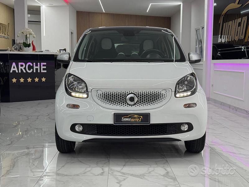 Usata Smart ForFour Passion 70 CV (51 kW) 2016 Bianco Utilitaria