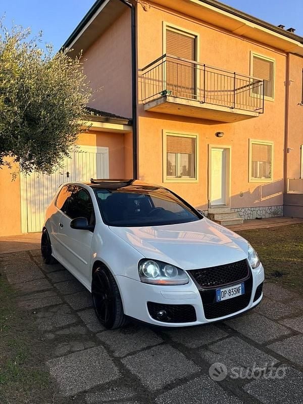 Bianco Usata 2008 VW Golf GTI Tre volumi | 6500 € - Immagine 1/4