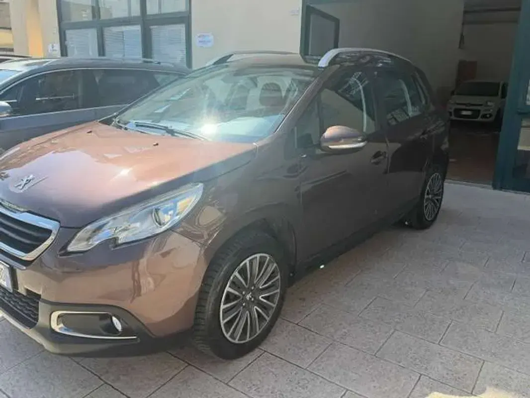 Usata Peugeot 2008 Allure 92 CV (67 kW) 2013 Marrone SUV