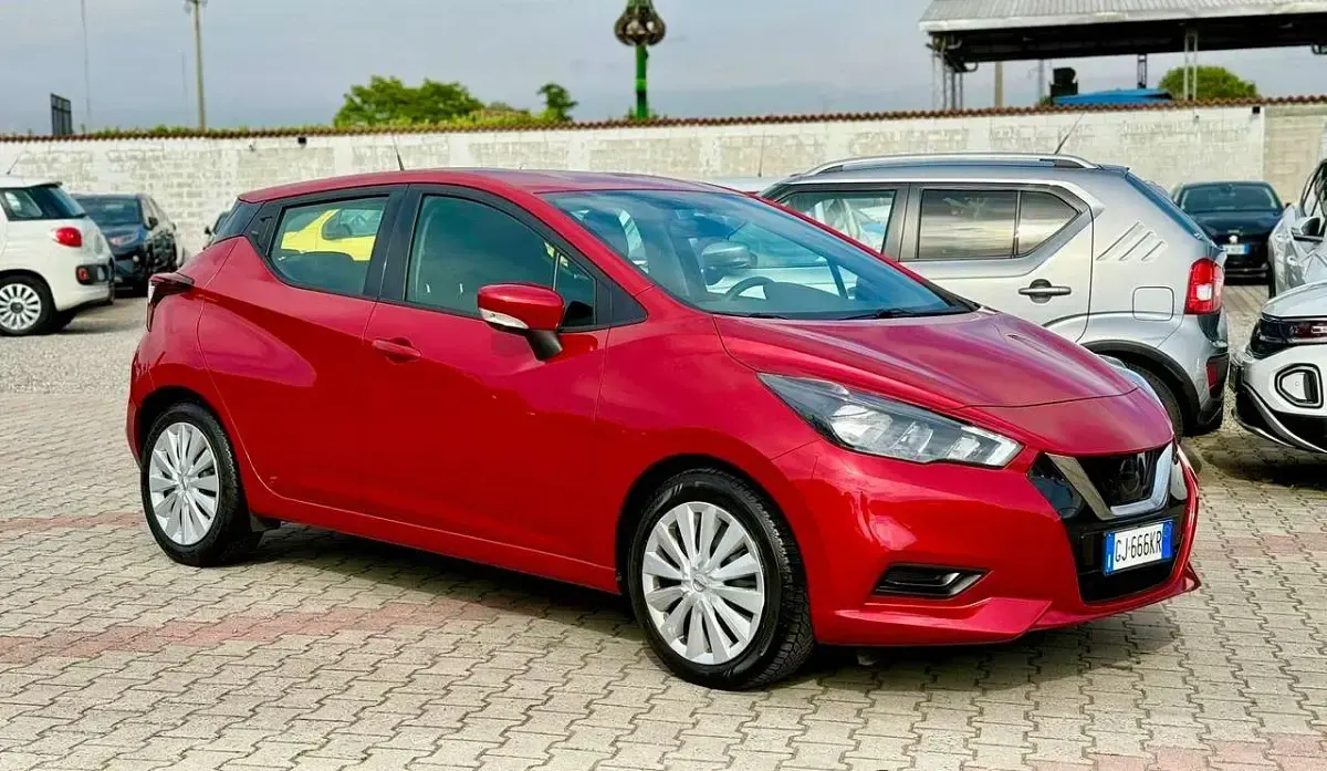 Usata Nissan Micra Acenta 92 CV (67 kW) 2022 Rosso Utilitaria