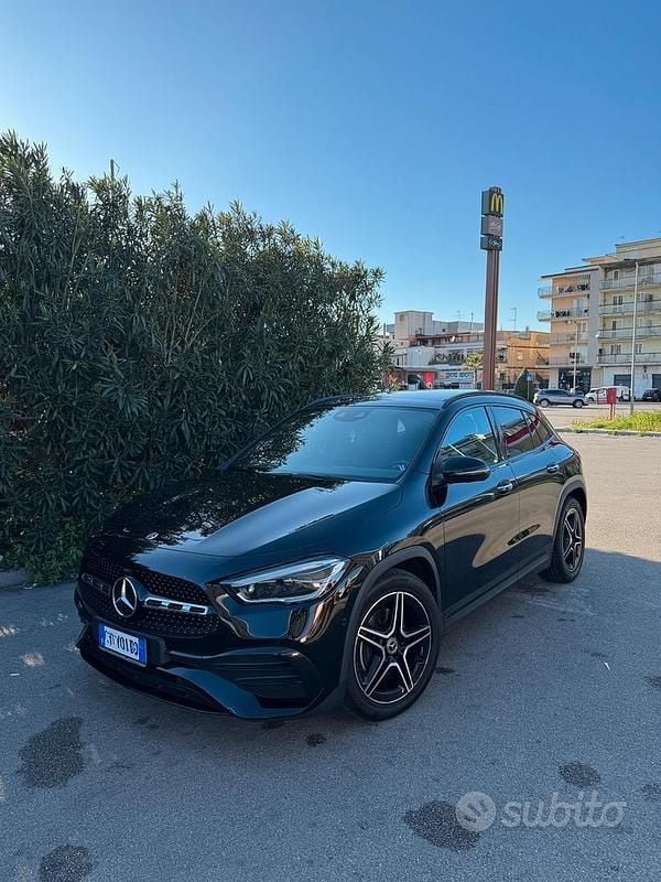 Nero Usata 2020 Mercedes GLA200 Advanced Plus SUV | 37.000 € (Molto cara) - Immagine 1/4
