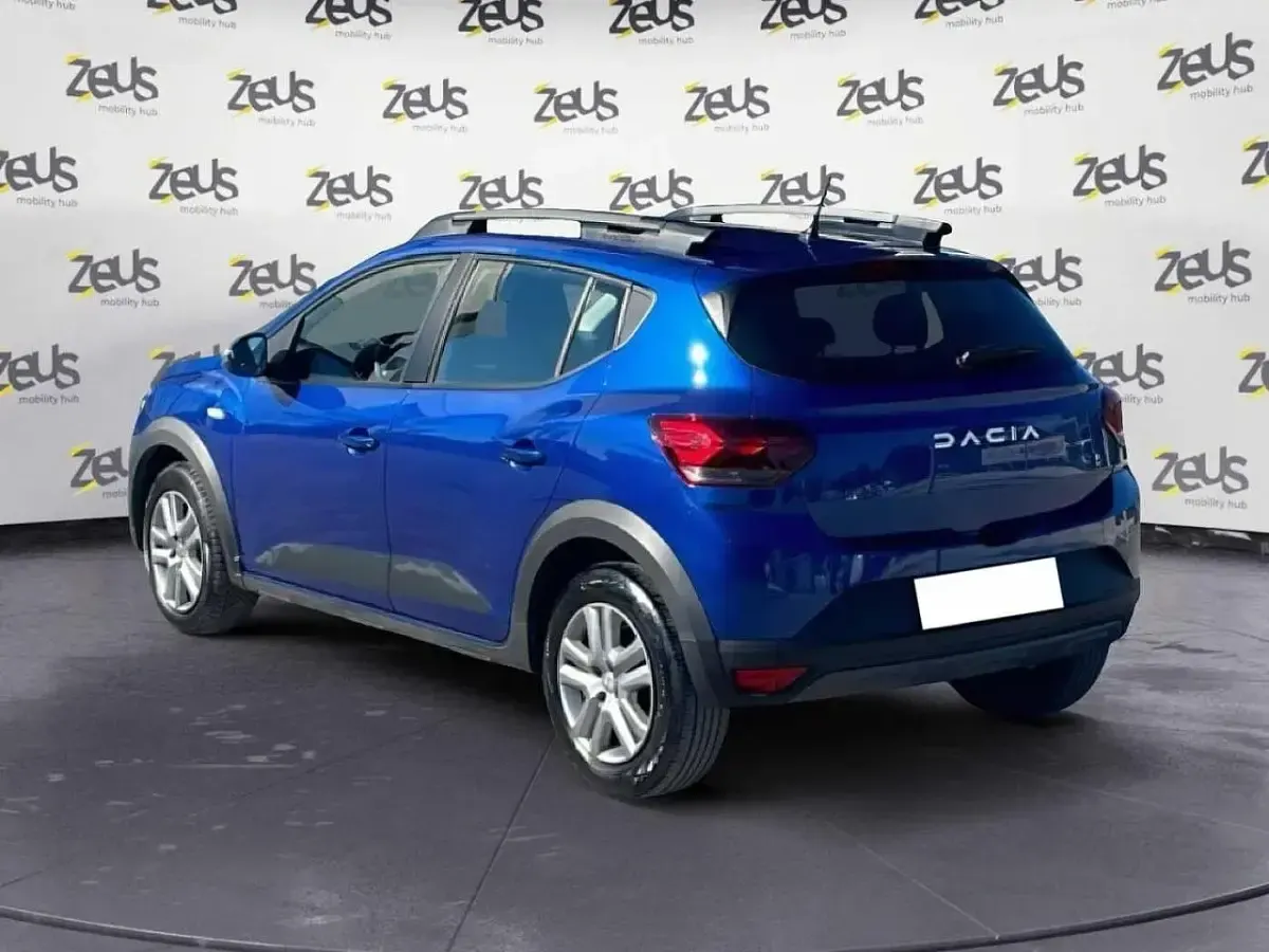 Usata Dacia Sandero Expression 101 CV (74 kW) 2023 Blu Utilitaria