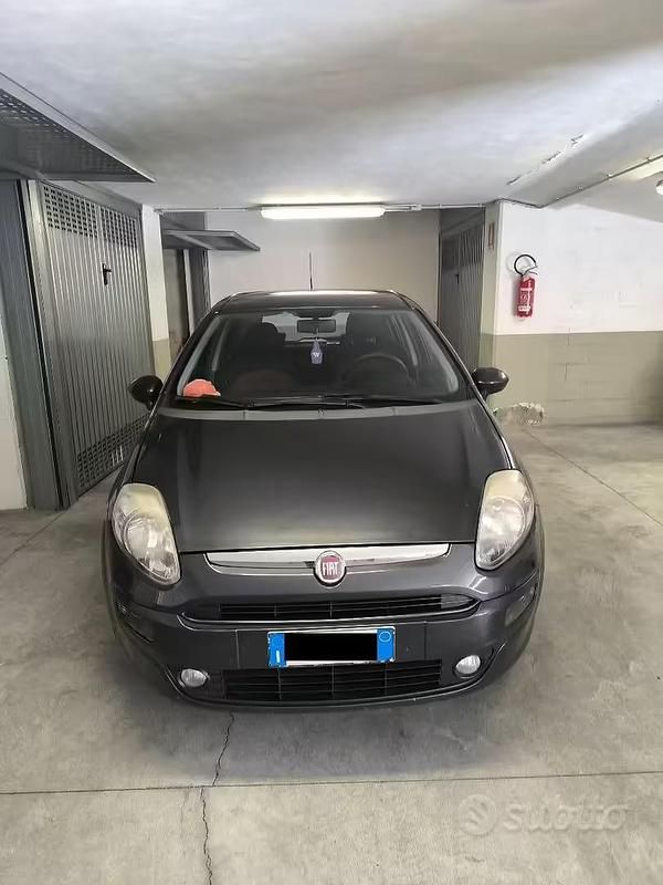 Usata Fiat Punto Evo Dynamic 77 CV (56 kW) 2010 Grigio Utilitaria