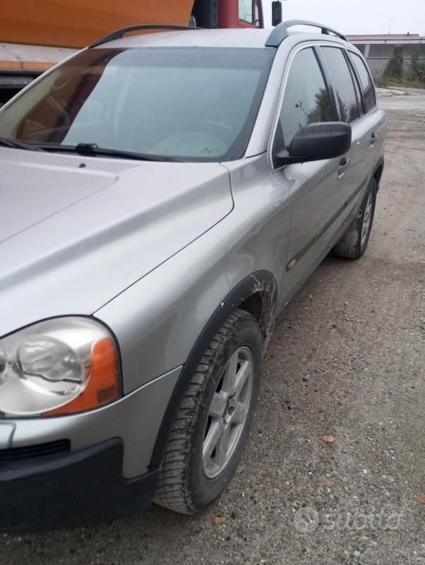 Usata Volvo XC90 163 CV (119 kW) 2003 Grigio SUV
