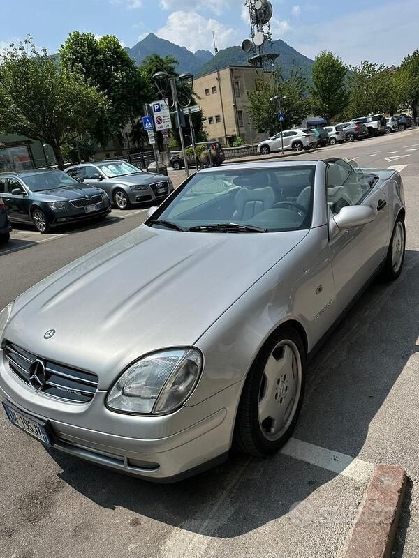 Usata Mercedes SLK200 192 CV (141 kW) 1999 Grigio Cabrio