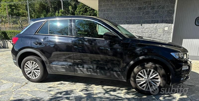Usata VW T-Roc 116 CV (85 kW) 2020 Nero SUV
