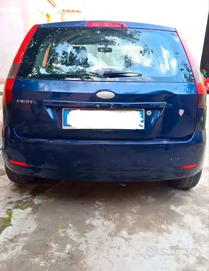 Usata Ford Fiesta 80 CV (58 kW) 2005 Blu Utilitaria