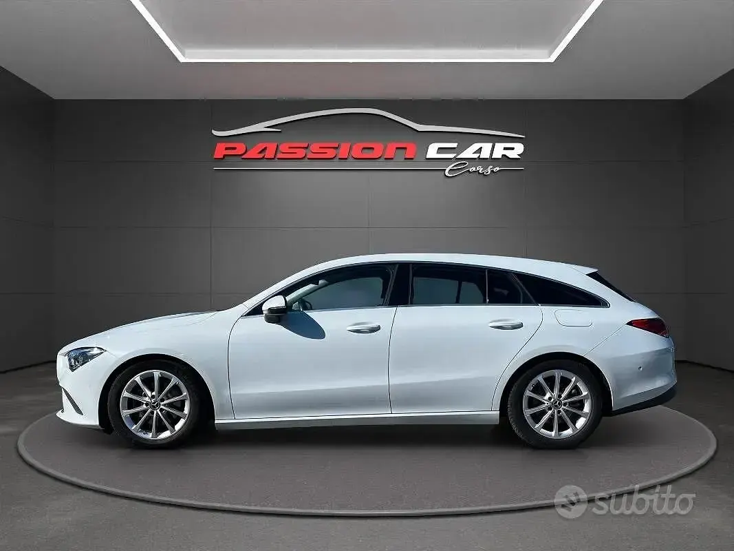 Usata Mercedes CLA200 Business 150 CV (110 kW) 2020 Bianco Station wagon