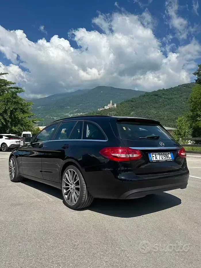 Usata Mercedes C200 136 CV (100 kW) 2015 Nero Station wagon