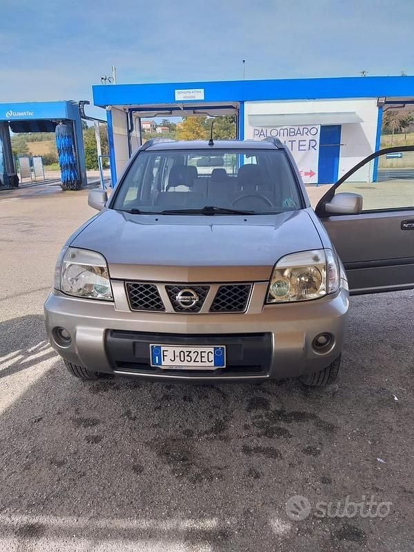 Usata Nissan X-Trail 136 CV (100 kW) 2006 Grigio SUV