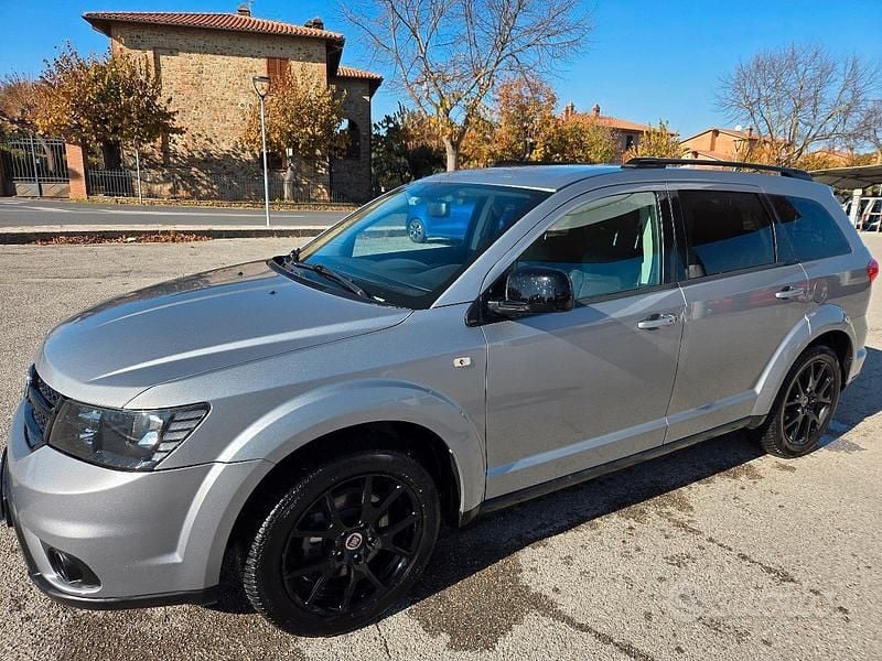 Grigio Usata 2016 Fiat Freemont Black Code SUV | 10.000 € (Buon prezzo) - Immagine 1/4