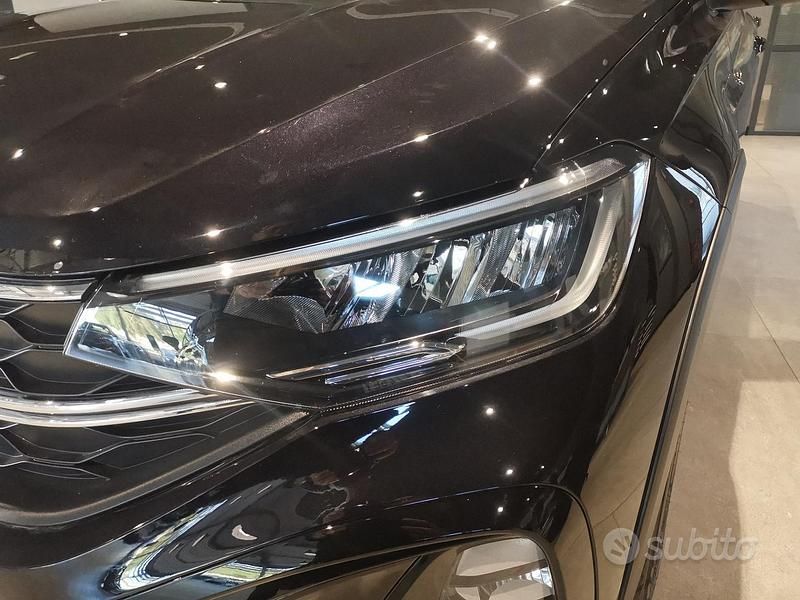 Usata VW Taigo R-line 116 CV (85 kW) 2025 Nero SUV