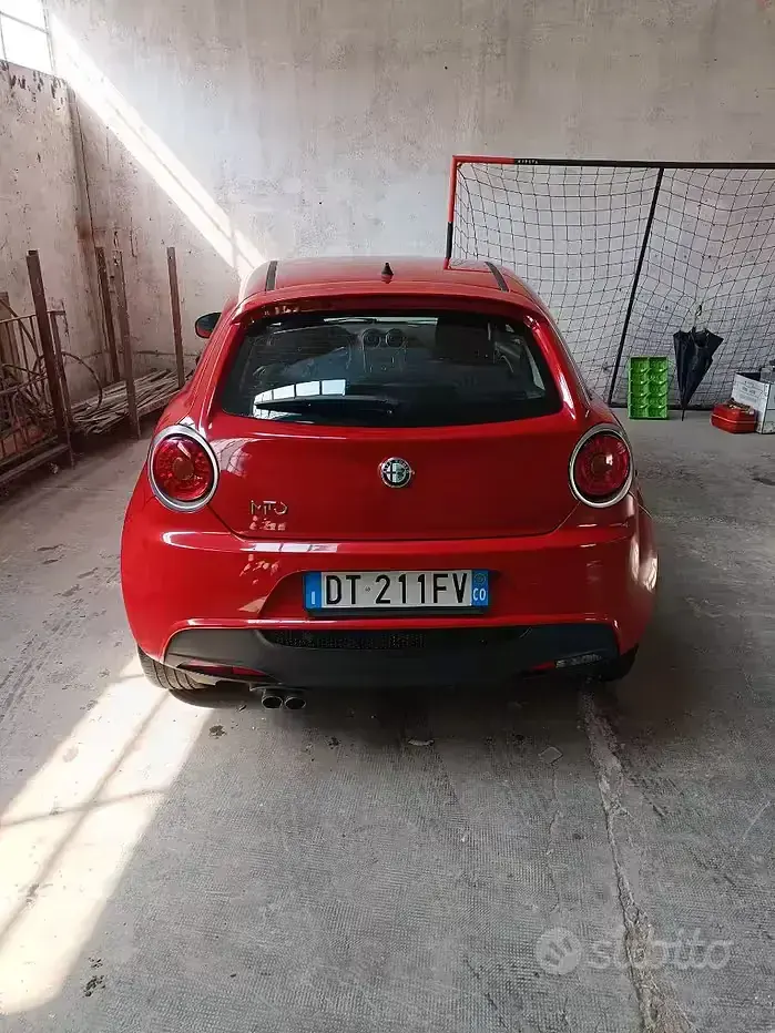 Usata Alfa Romeo MiTo 155 CV (114 kW) 2009 Rosso Utilitaria
