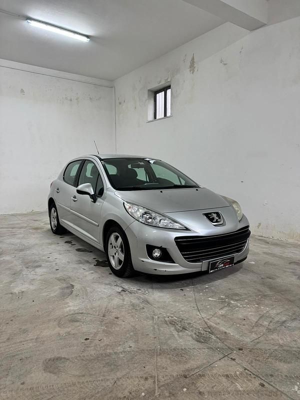 Usata Peugeot 207 Sport 70 CV (51 kW) 2010 Grigio Utilitaria