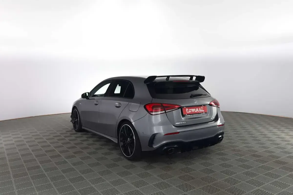 Usata Mercedes A35 AMG AMG 306 CV (225 kW) 2020 Grigio montagna Berlina