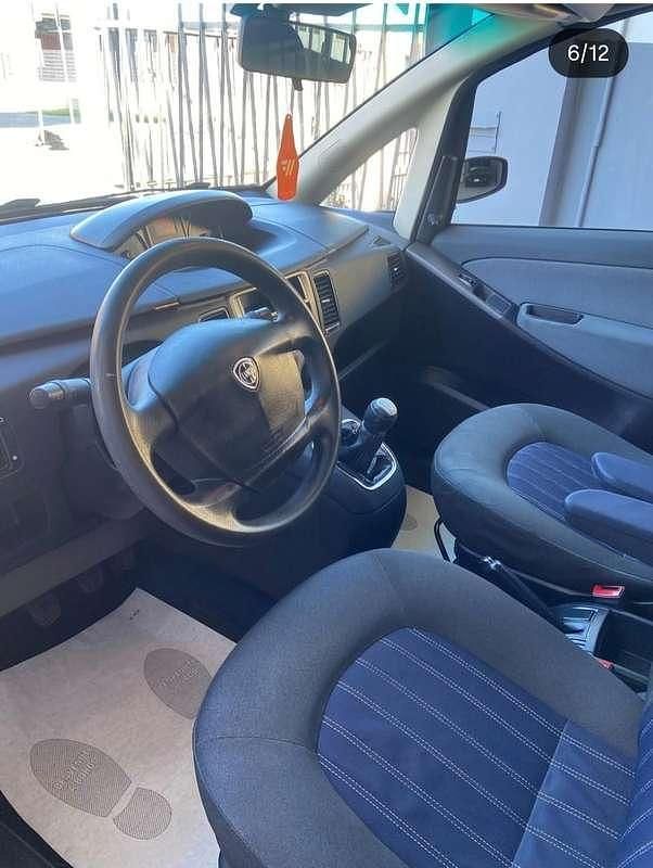 Usata Lancia Musa 69 CV (50 kW) 2008 Monovolume