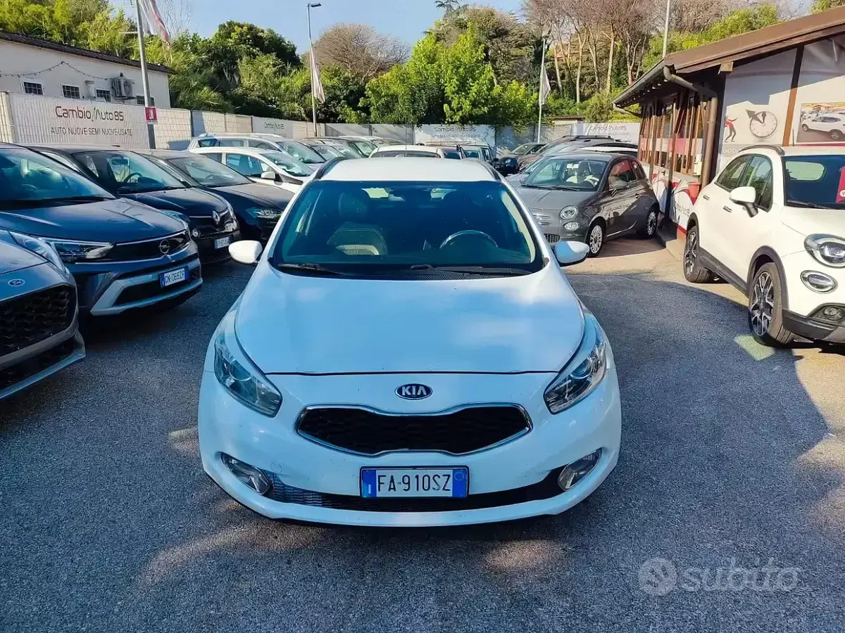 Usata Kia Ceed Sportswagon 98 CV (72 kW) 2015 Bianco Station wagon