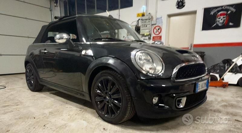 Nero Usata 2011 Mini Cooper SD Cabriolet Cabrio | 9999 € - Immagine 1/4