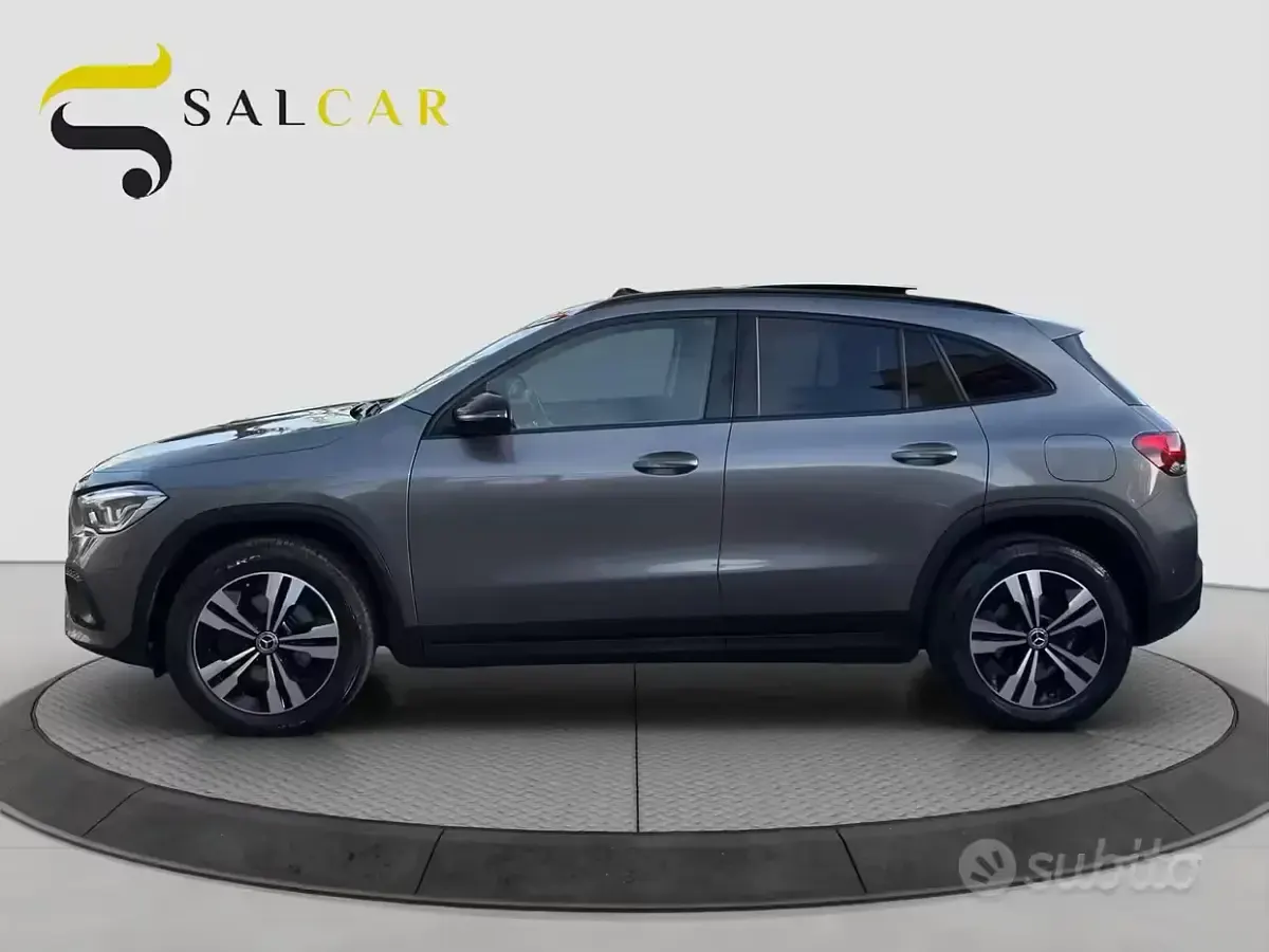 Usado Mercedes GLA200 150 CV (110 kW) 2022 Gris SUV