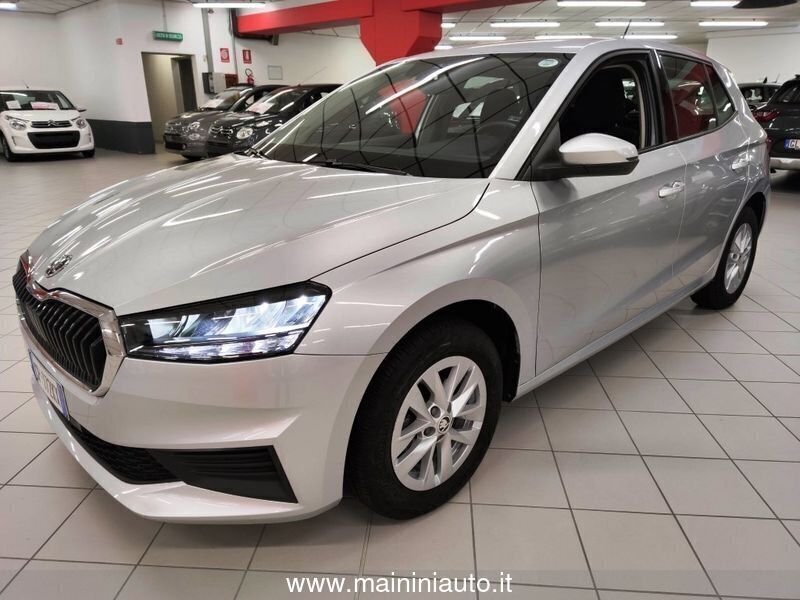 Argento Usata 2023 Skoda Fabia Ambition Due volumi | 14.400 € (Buon prezzo) - Immagine 1/4