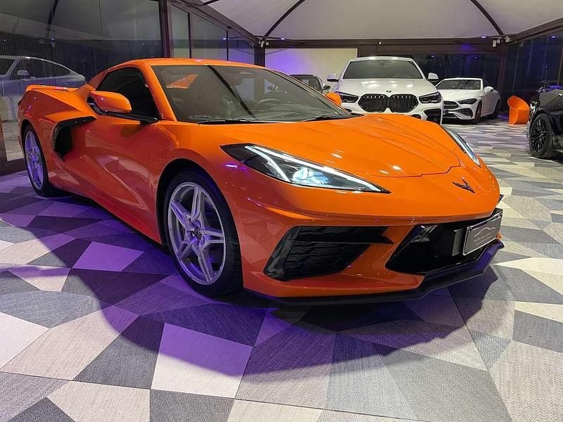 Nuova Corvette Stingray 481 CV (353 kW) 2025 Amplify orange Cabrio