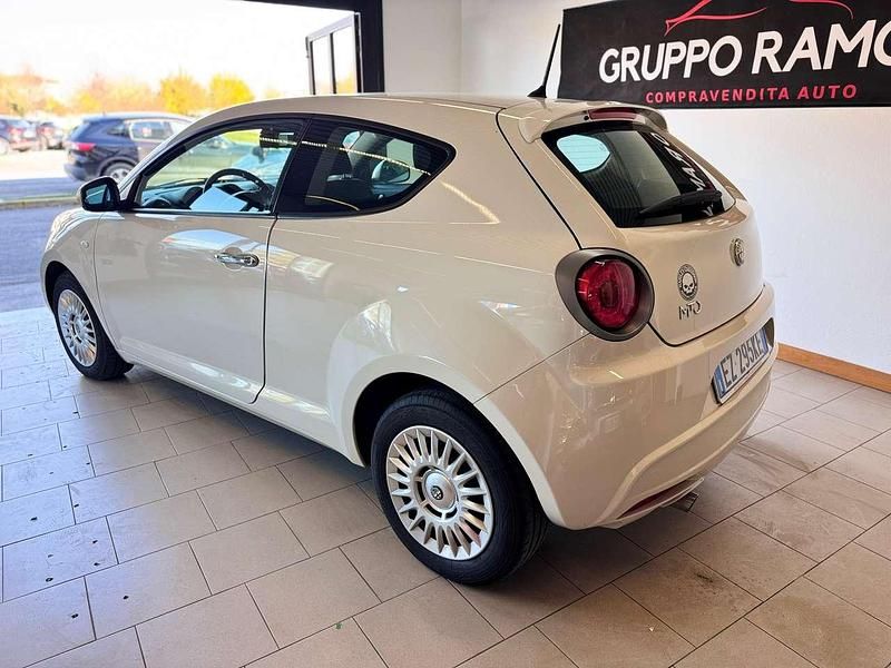 Usata Alfa Romeo MiTo Distinctive 85 CV (62 kW) 2015 Bianco Utilitaria
