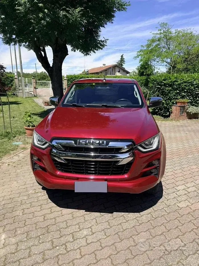 Usata Isuzu D-Max 163 CV (119 kW) 2021 Rosso Pick-up