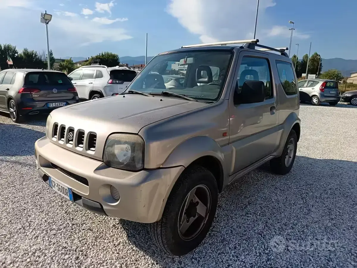 Usata Suzuki Jimny 82 CV (60 kW) 2004 Giallo SUV
