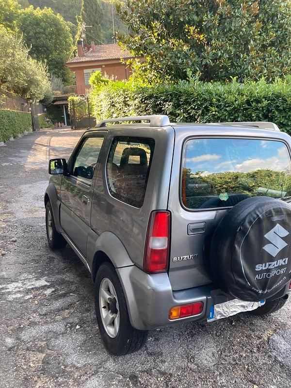 Usata Suzuki Jimny 2007 Grigio SUV