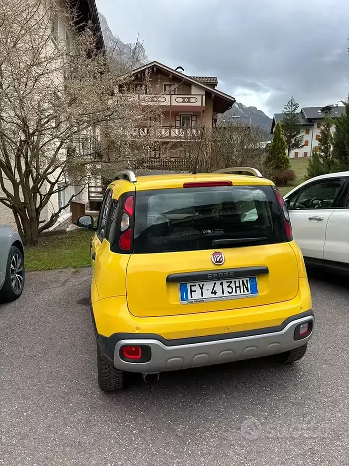 Usata Fiat Panda Cross Cross 90 CV (66 kW) 2015 Giallo Utilitaria