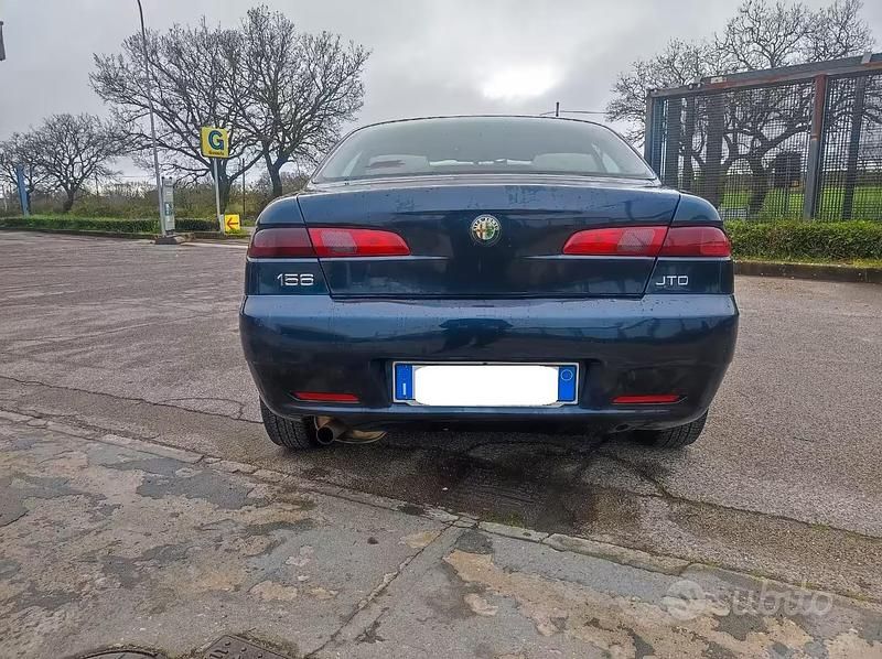 Begagnad Alfa Romeo 156 Distinctive 116 HK (85 kW) 2004 Blå Sedan