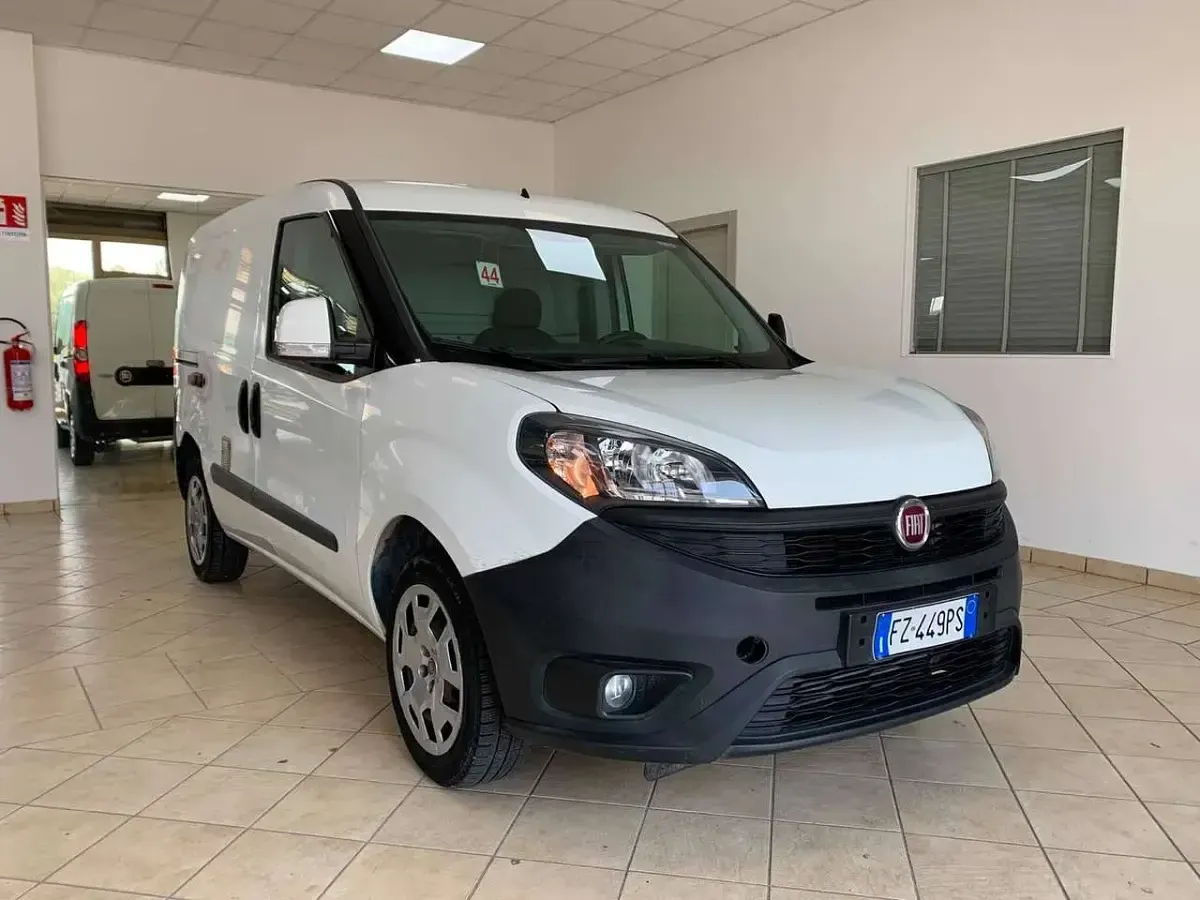 Usata Fiat Doblò 120 CV (88 kW) 2019 Bianco Monovolume
