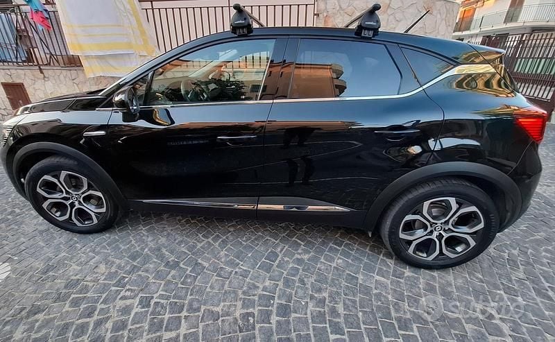 Usata Renault Captur 100 CV (73 kW) 2021 Nero SUV