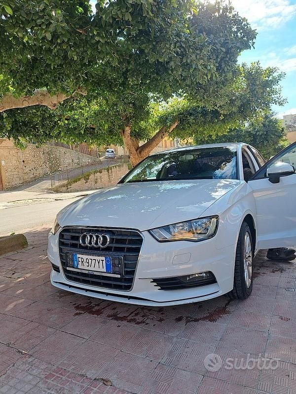 Begagnad Audi A3 102 HK (75 kW) 2015 Vit Sedan