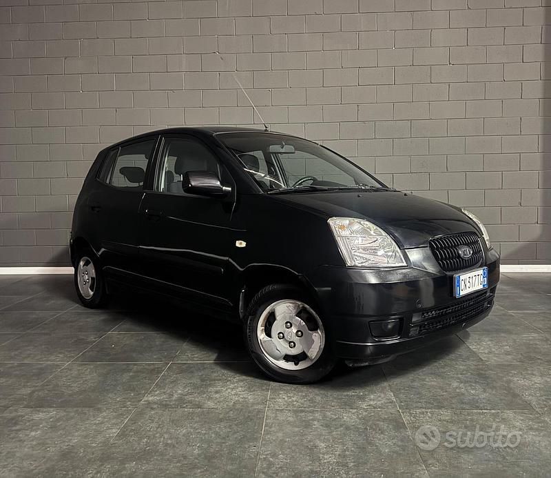 Usata Kia Picanto LX 61 CV (44 kW) 2004 Nero Utilitaria