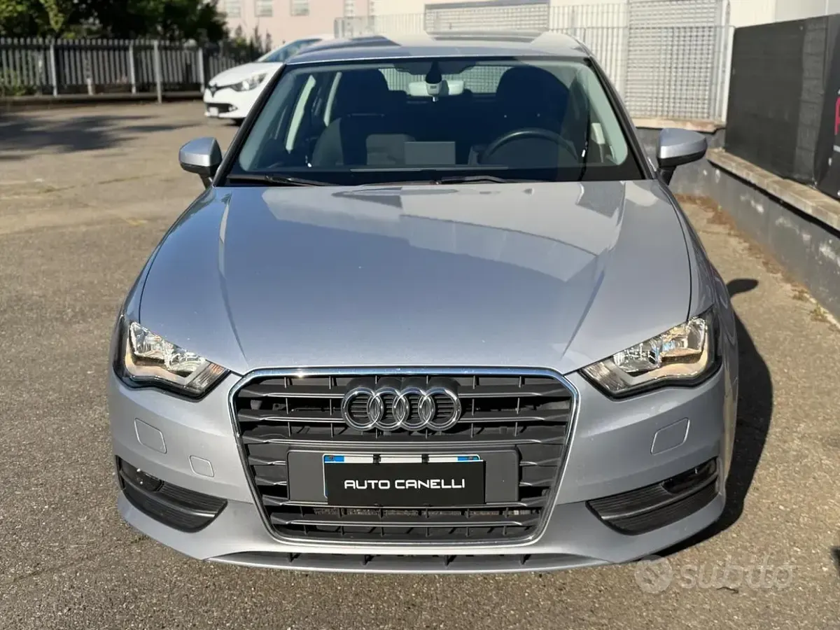 Usata Audi A3 Attraction 110 CV (80 kW) 2015 Grigio Berlina