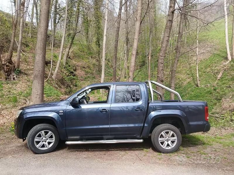 Usata VW Amarok Trendline 180 CV (132 kW) 2012 Blu/azzurro Pick-up