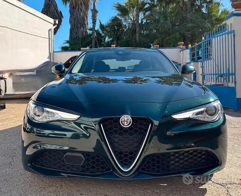 Usata Alfa Romeo Giulia 160 CV (117 kW) 2021 Verde Berlina