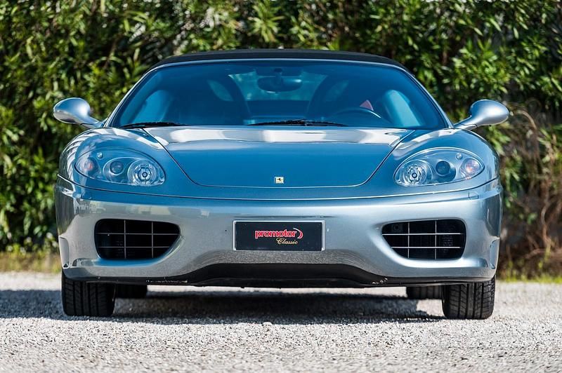 Usata Ferrari 360 400 CV (294 kW) 2005 Grigio Cabrio