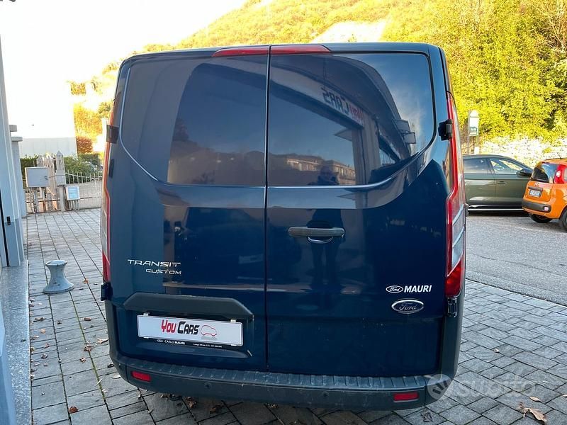 Usata Ford Transit Custom 100 CV (73 kW) 2015 Blu Berlina