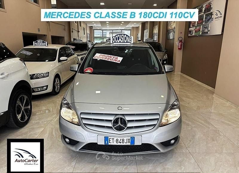 Usata Mercedes B180 109 CV (80 kW) 2014 Gray Monovolume