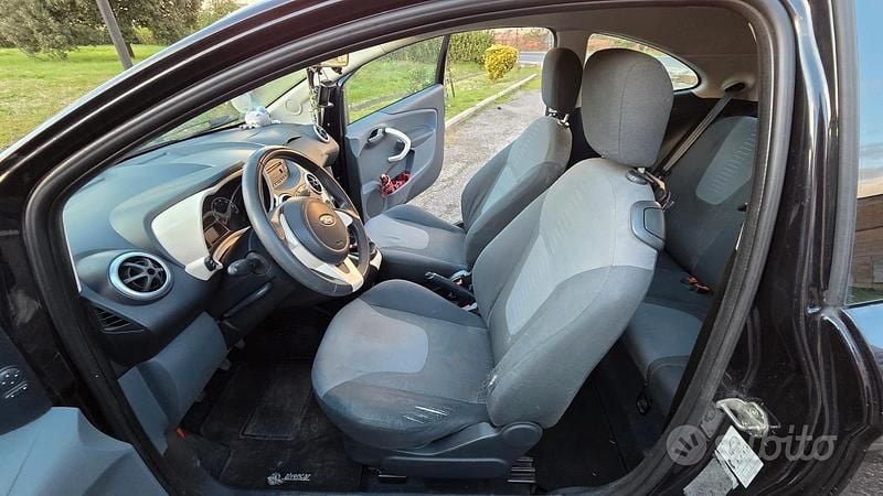 Usata Ford Ka 69 CV (50 kW) 2010 Nero Utilitaria