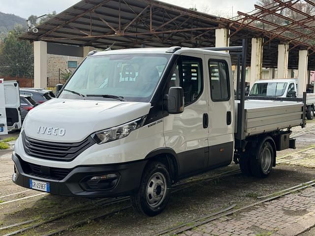 Usata Iveco Daily 136 CV (100 kW) 2023 Bianco Furgone