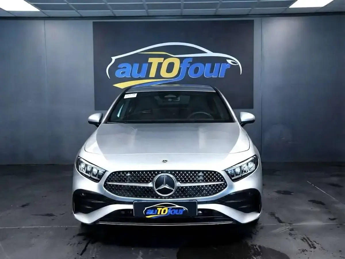 Usata Mercedes A180 AMG line 136 CV (100 kW) 2025 Argento Berlina