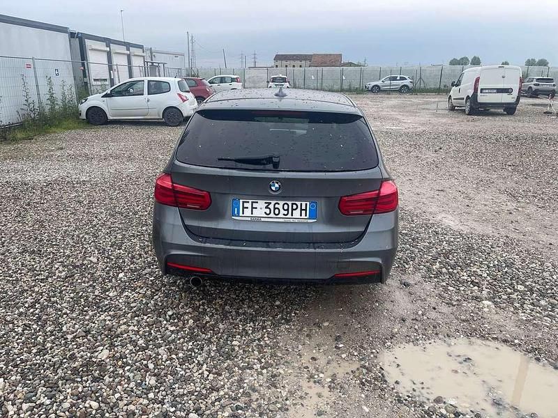 Usata BMW 318 Sport Line 150 CV (110 kW) 2016 Grigio Station wagon