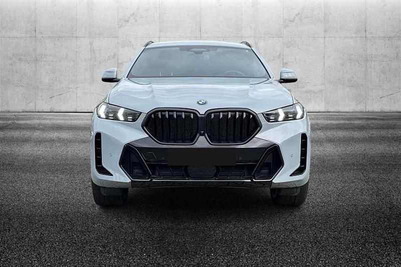 Begagnad BMW X6 M Sport 286 HK (210 kW) 2024 Grå SUV