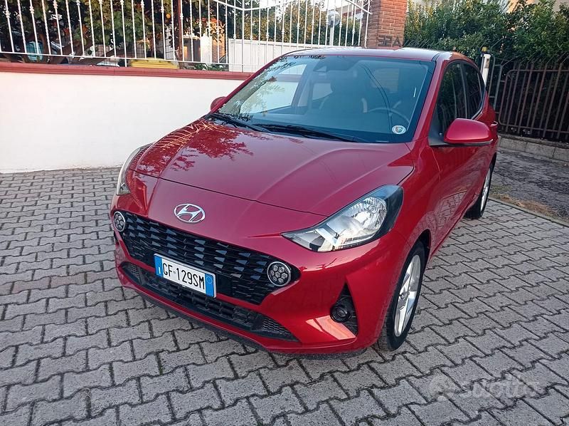 Usata 2021 Hyundai i10 Due volumi | 10.800 € - Immagine 1/4