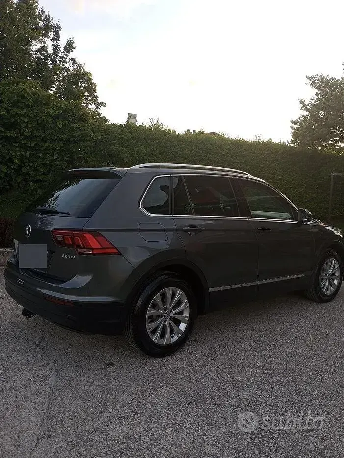 Usata VW Tiguan Business 150 CV (110 kW) 2017 Grigio SUV